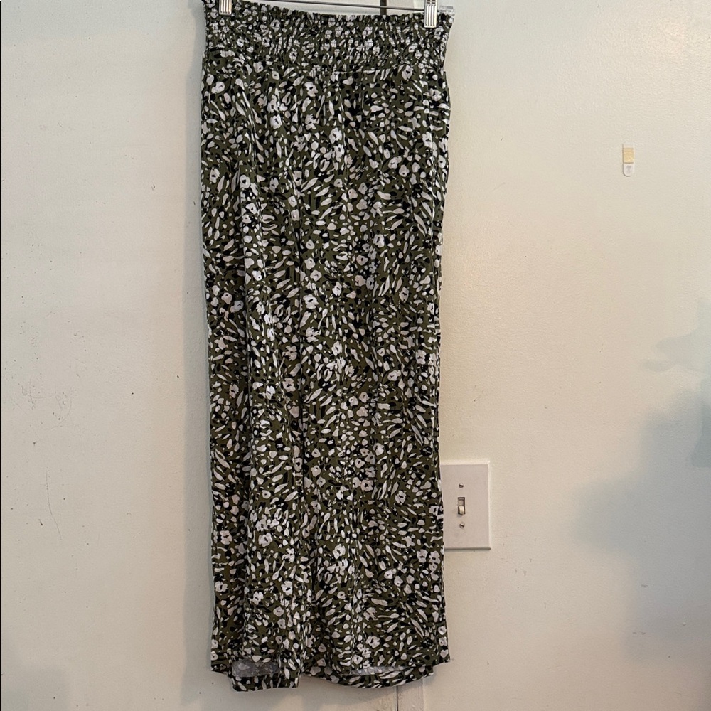 Liverpool Wide Leg Pants in Green and White Floral